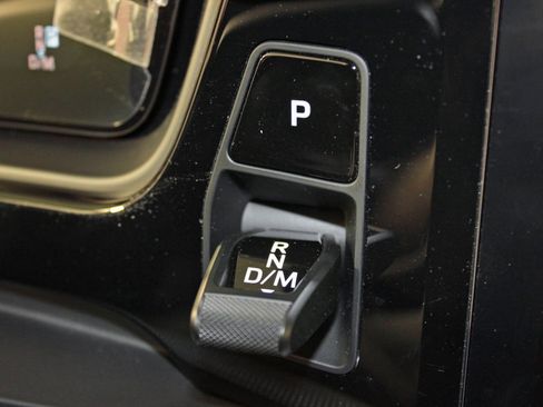 Certified 2025 Porsche Cayenne S image 27