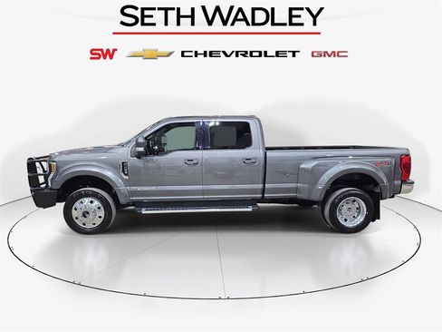 Used 2022 Ford F450 Lariat w/ FX4 Off-Road Package image 4