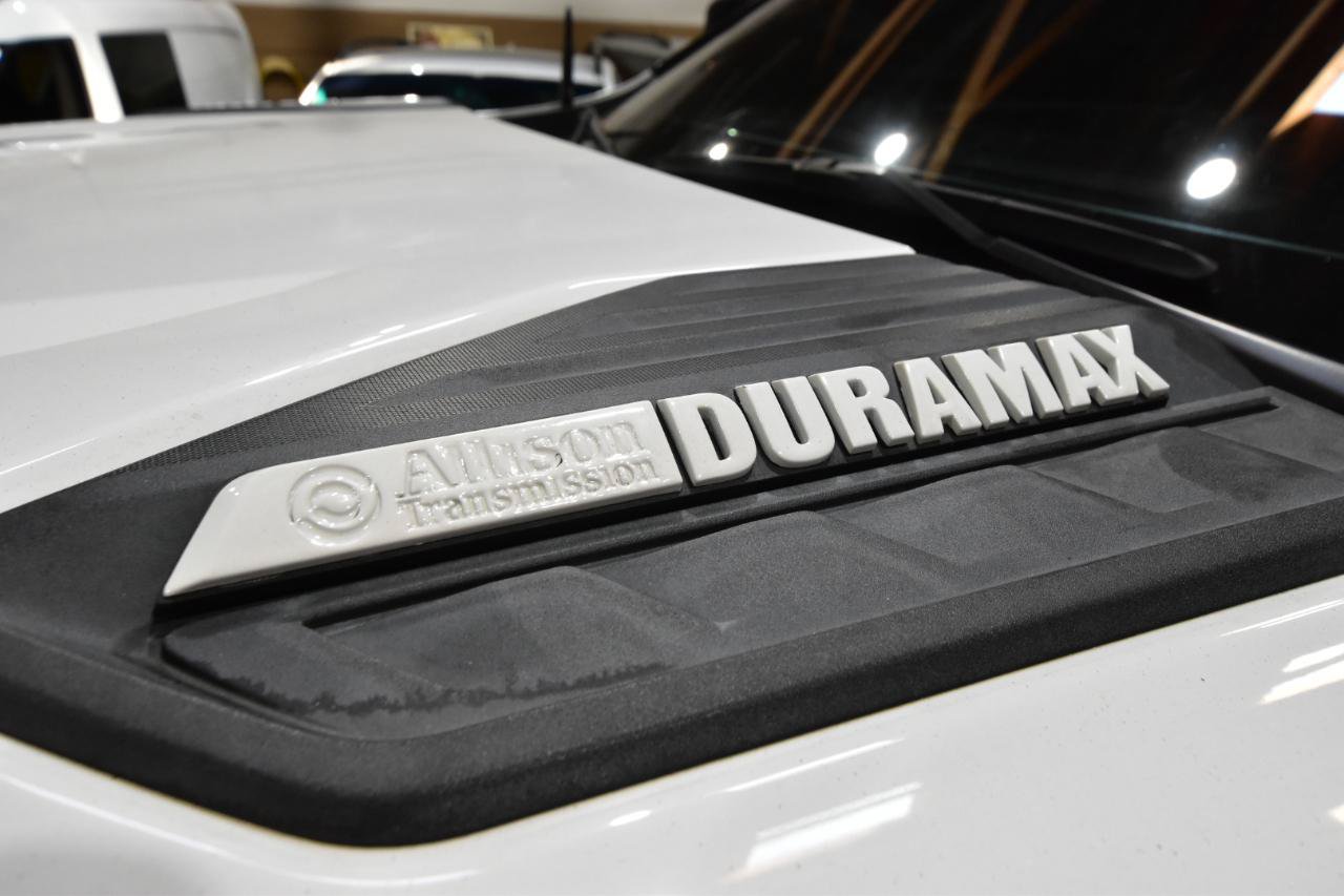 Used 2023 Chevrolet Silverado 3500 LT AWD/4WD image 4