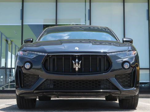 Used 2022 Maserati Levante Modena AWD/4WD image 3