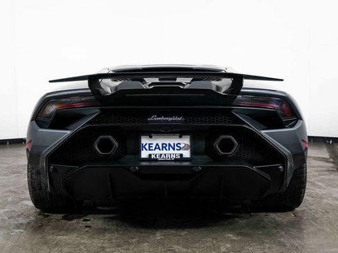 Used 2023 Lamborghini Huracan Tecnica image 7