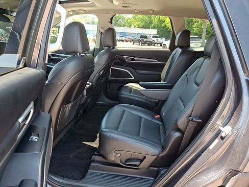 Used 2021 Kia Telluride S FWD image 12