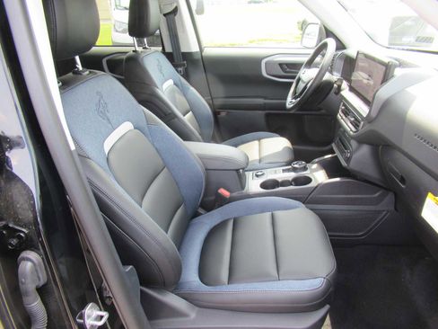 New 2025 Ford Bronco Sport Outer Banks image 19