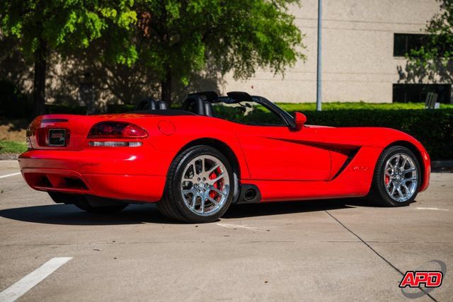 Used 2004 Dodge Viper SRT-10 RWD image 5