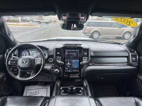 Used 2022 RAM 1500 Limited w/ Body Color Bumper Group AWD/4WD image 18