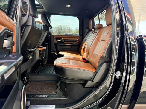 Used 2020 RAM 2500 Limited image 32