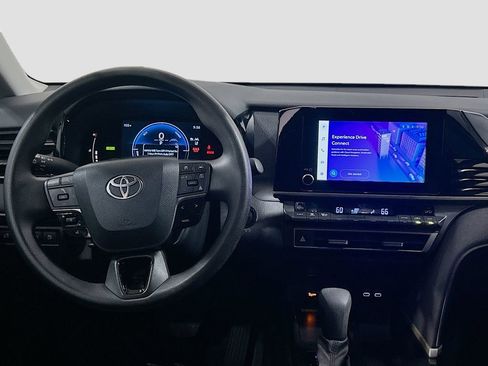 Used 2025 Toyota Camry LE w/ Convenience Package FWD image 18