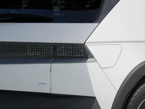 New 2026 Hyundai Ioniq 5 SEL image 10