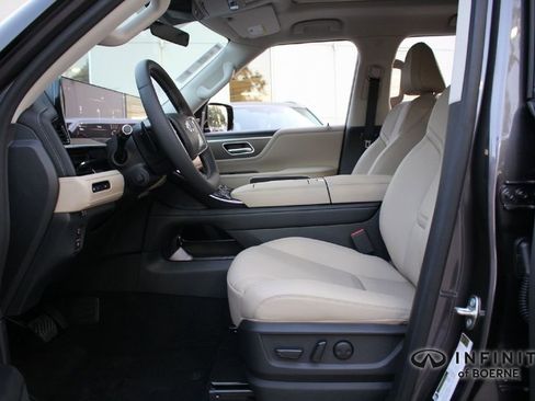 Certified 2026 INFINITI QX80 Pure AWD/4WD image 12