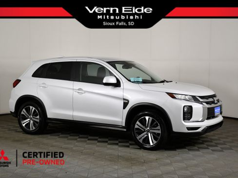 Used 2025 Mitsubishi Outlander Sport ES AWD/4WD image 1