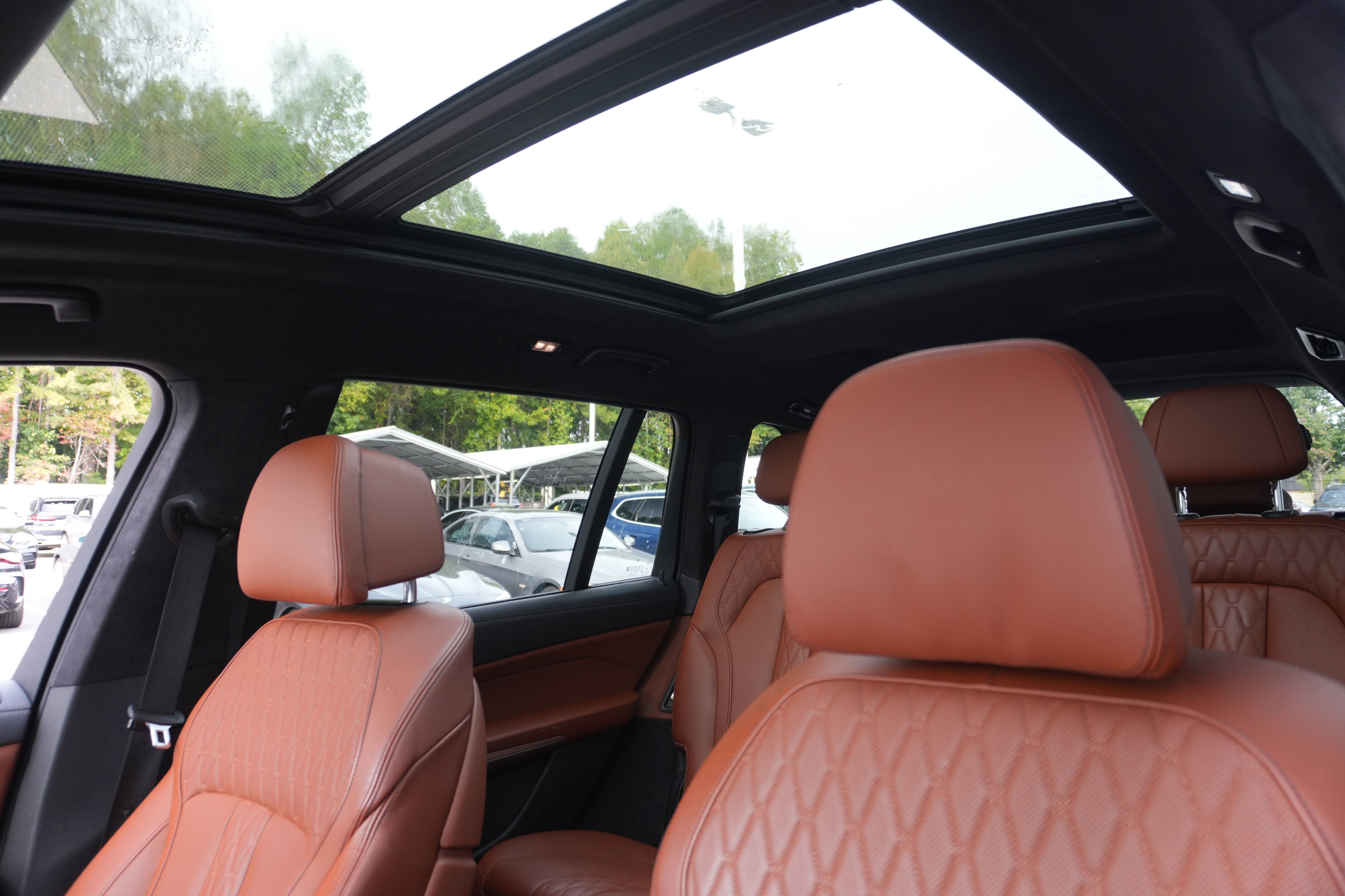 Certified 2024 BMW X7 M60i w/ Executive Package AWD/4WD image 15