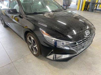 Used 2022 Hyundai Elantra SEL w/ Convenience + Premium Package