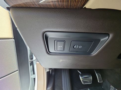 Certified 2022 Land Rover Range Rover Sport HSE Silver Edition image 13