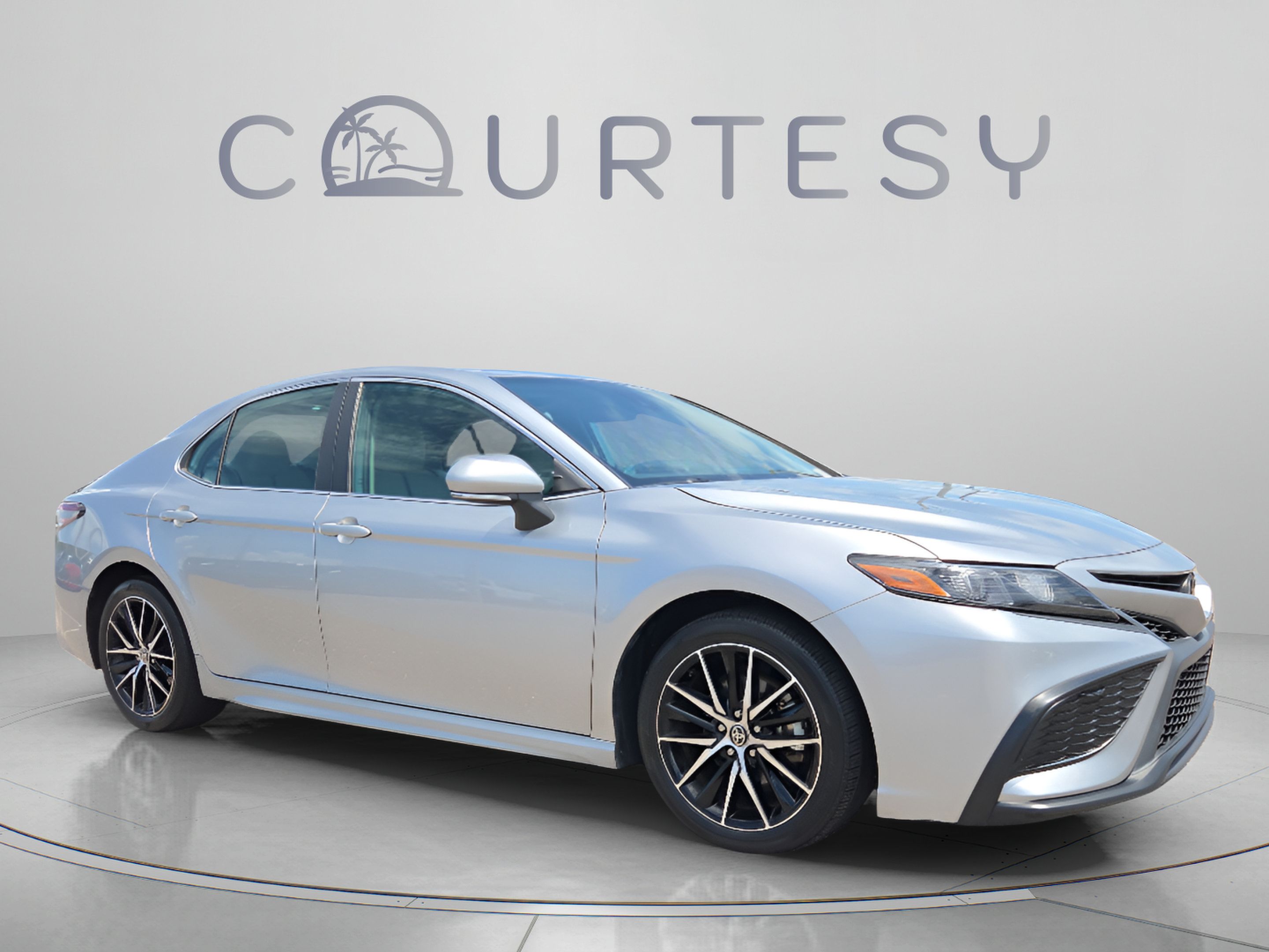 Used 2024 Toyota Camry SE FWD image 7