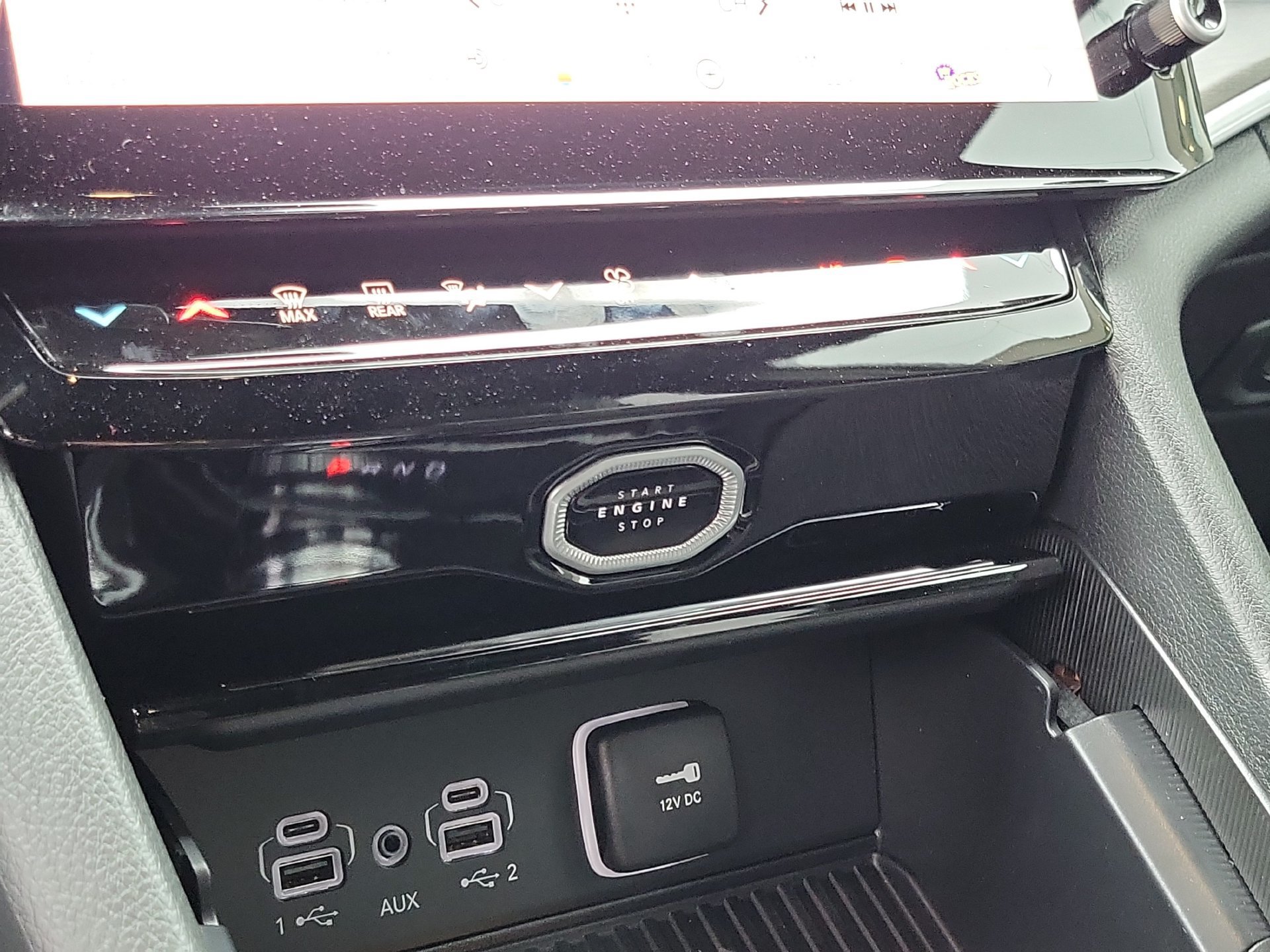 New 2026 Jeep Grand Cherokee Altitude RWD image 12