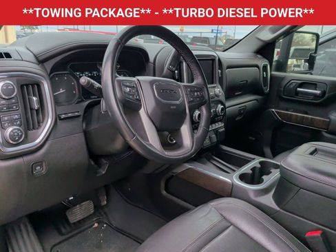 Used 2022 GMC Sierra 3500 Denali w/ Denali Black Diamond Edition image 9