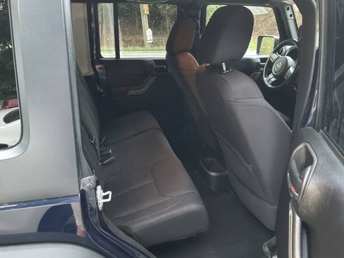 Used 2013 Jeep Wrangler Unlimited Sport AWD/4WD image 8