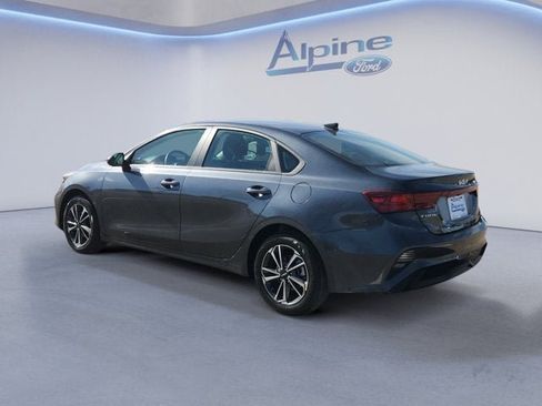 Used 2024 Kia Forte LXS image 3