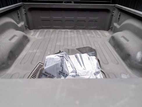 Used 2020 RAM 2500 Laramie AWD/4WD image 32