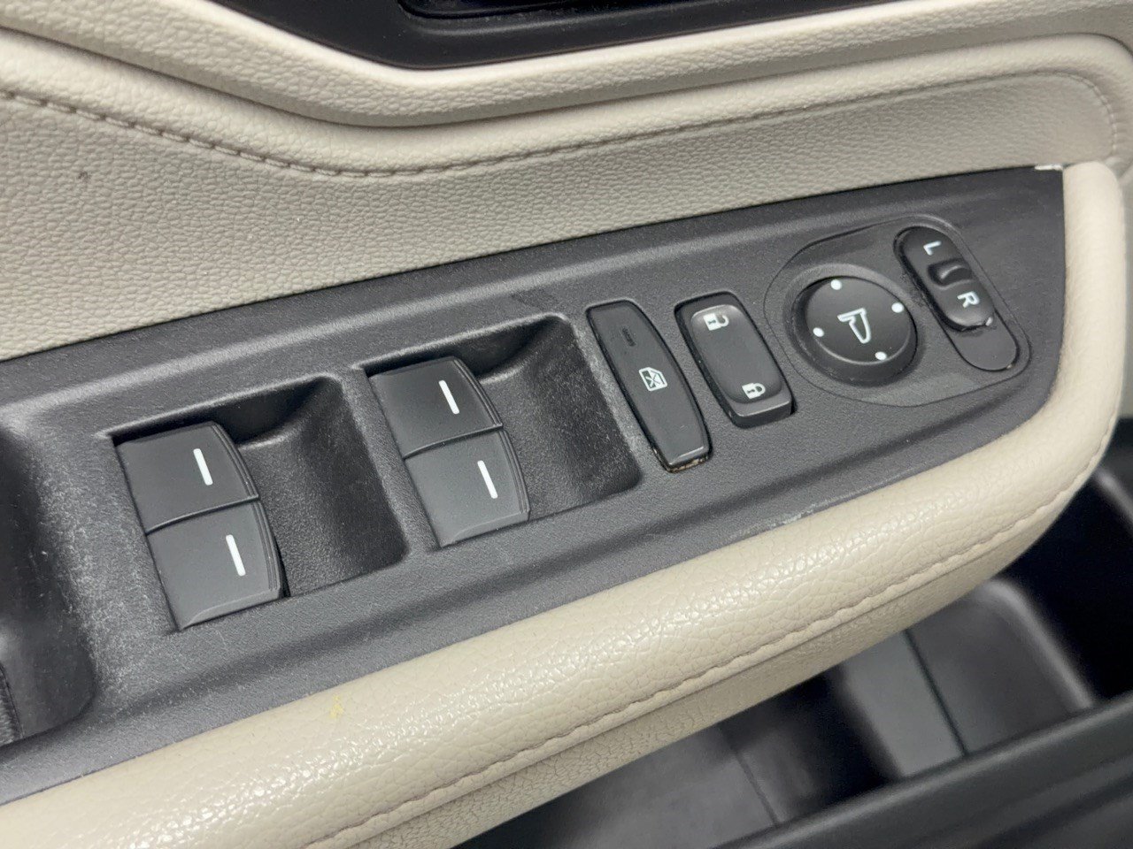 Used 2025 Honda Odyssey EX-L image 15