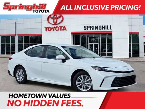 Used 2025 Toyota Camry LE FWD image 1