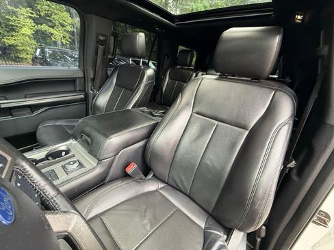 Used 2020 Ford Expedition XLT w/ Equipment Group 202A AWD/4WD image 62