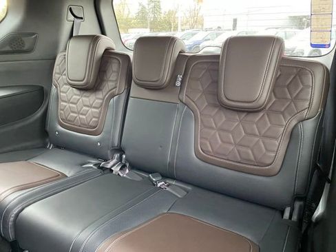 New 2026 Nissan Armada Platinum image 12