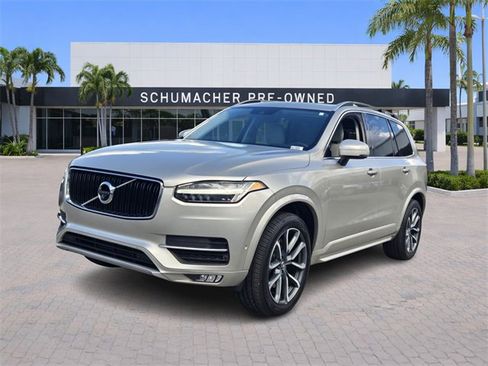 Used 2018 Volvo XC90 T6 Momentum w/ Convenience Package image 3