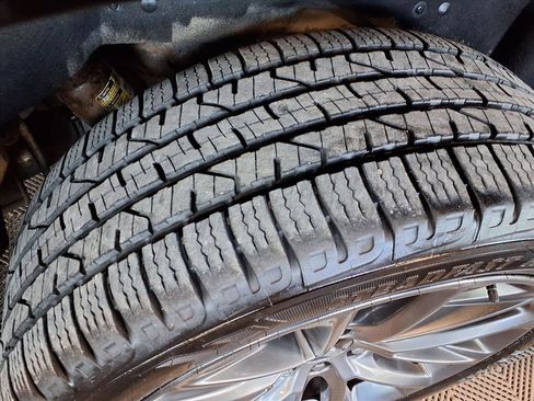 Used 2019 Cadillac Escalade Luxury w/ Escalade Sport Edition image 10