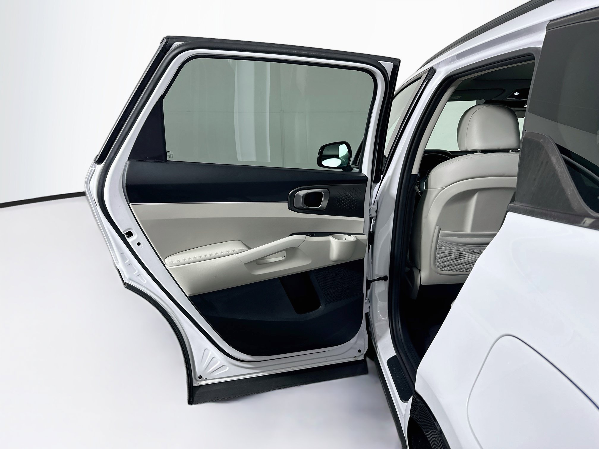 Used 2023 Kia Sorento S w/ Panoramic Sunroof Package FWD image 27