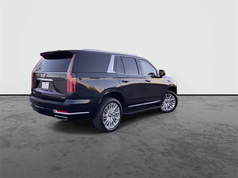Certified 2025 Cadillac Escalade Premium Luxury image 8