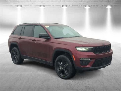 New 2025 Jeep Grand Cherokee Limited image 2