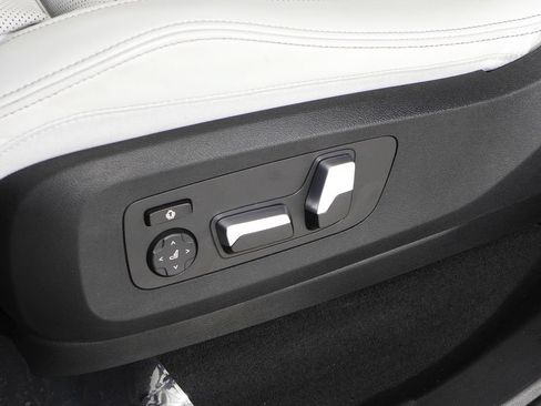 Used 2023 BMW X5 sDrive40i w/ Parking Assistance Package RWD image 23