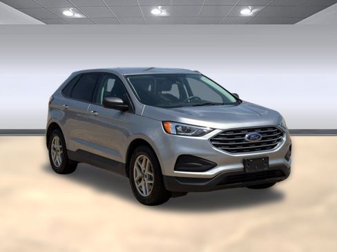 Used 2021 Ford Edge SE FWD image 6