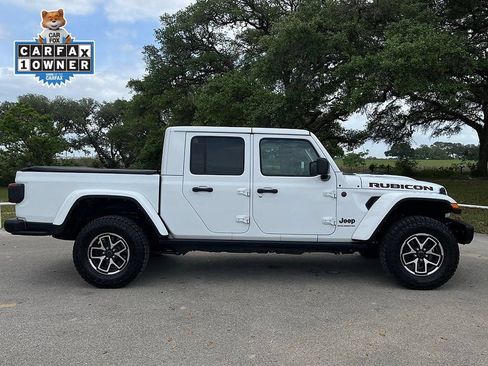 Used 2024 Jeep Gladiator Rubicon AWD/4WD image 4