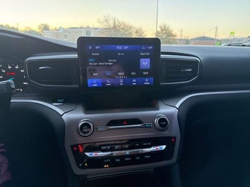 Used 2022 Ford Explorer XLT w/ Equipment Group 202A image 22