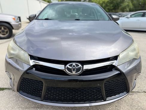 Used 2017 Toyota Camry SE FWD image 8