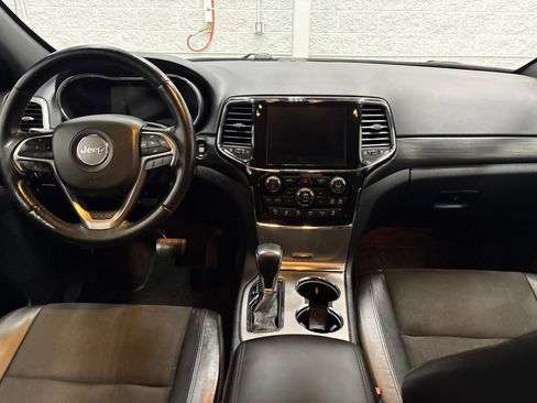 Used 2022 Jeep Grand Cherokee Laredo X AWD/4WD image 12