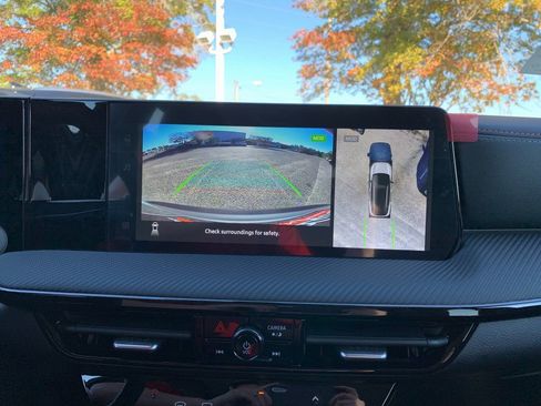 New 2026 Nissan Kicks SR image 13