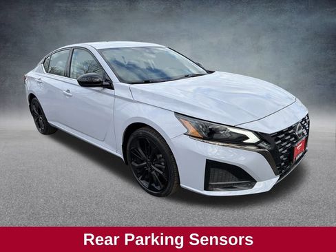 Used 2025 Nissan Altima 2.5 SR image 11