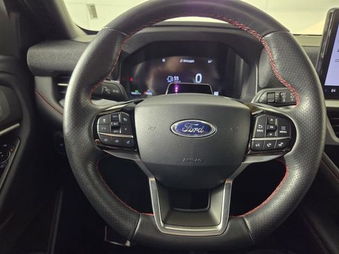 Used 2025 Ford Explorer ST-Line w/ ST-Line Street Pack image 16