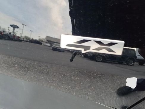 Used 2025 Kia Sportage EX w/ Premium Package image 7