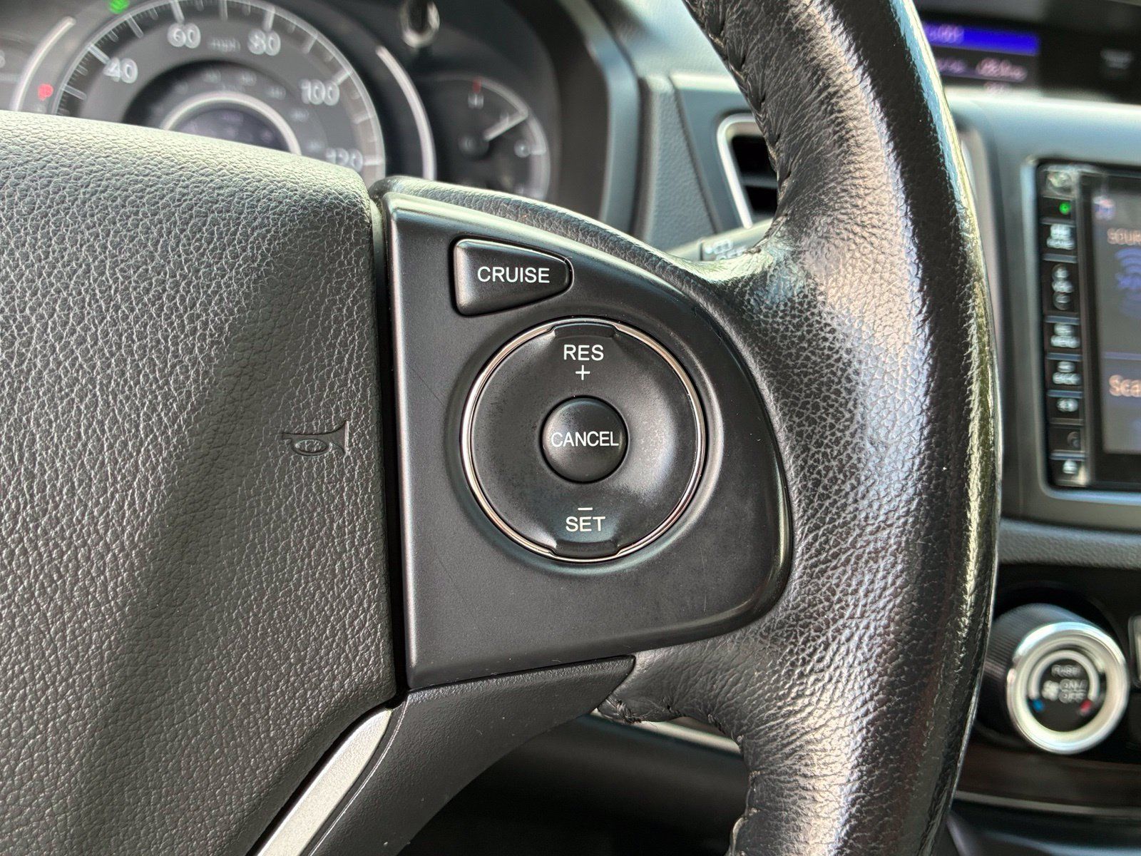 Used 2015 Honda CR-V EX-L image 25