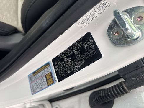 Used 2023 Kia Niro Wave w/ Wave Preserve Package image 37