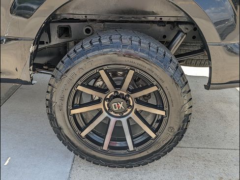 Used 2016 Ford F150 XLT w/ Equipment Group 301A Mid AWD/4WD image 15