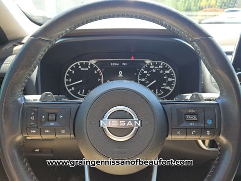 Used 2022 Nissan Rogue SV w/ SV Premium Package FWD image 11