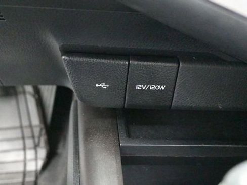 Used 2024 Toyota Camry SE FWD image 25