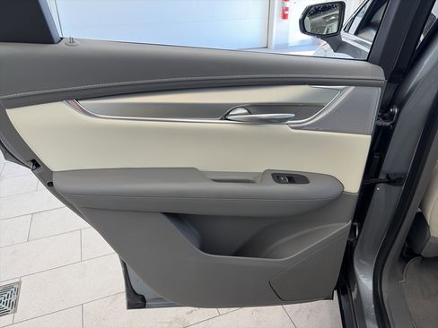 Used 2023 Cadillac XT5 Premium Luxury w/ Technology Package FWD image 23