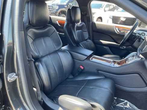 Used 2020 Lincoln Continental Reserve w/ Luxury Package FWD image 21