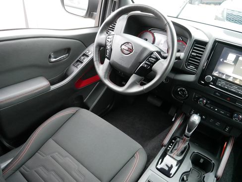 Certified 2024 Nissan Frontier PRO-4X w/ Pro Convenience Package image 9